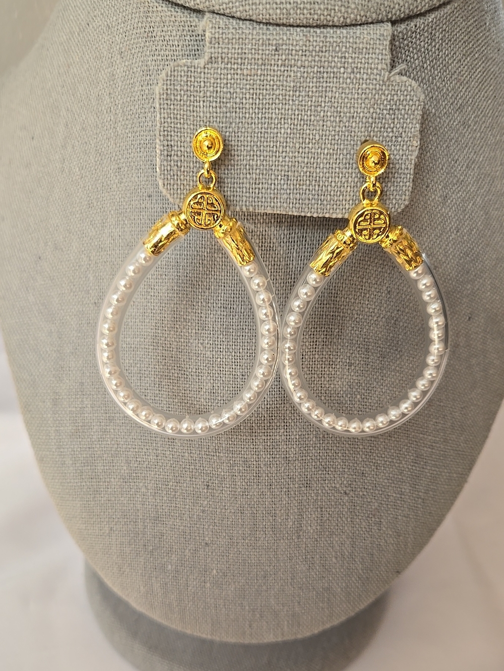 Budha All Weathers Beads Womens Earrings . Color Pearl.  (Not Budha